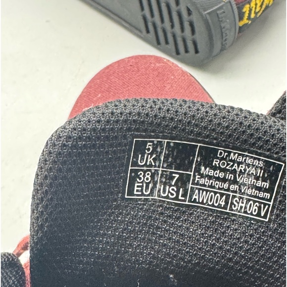 Dr. Martens Shoreditch Burgundy Red Canvas Lace Up Combat Boots Women Size 7 - Picture 7 of 7